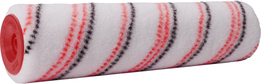Pajarito_Dummy_Nylon Performance Line_168936_2021-11 Un rouleau de peinture avec une surface douce et blanche présentant des rayures rouge et noire, monté sur un noyau en plastique rouge. Le design indique un outil de qualité professionnelle, probablement utilisé pour peindre des murs ou de grandes surfaces.