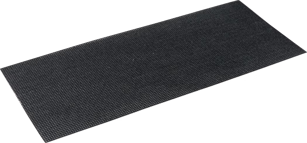 Un paillasson rectangulaire avec une surface texturée, principalement de couleur noire. Le paillasson a un motif en grille qui améliore l'adhérence et empêche de glisser. Il semble être fabriqué en caoutchouc ou dans un matériau similaire, le rendant adapté à différents environnements tels que les entrées, les lieux de travail ou les zones de fitness.
